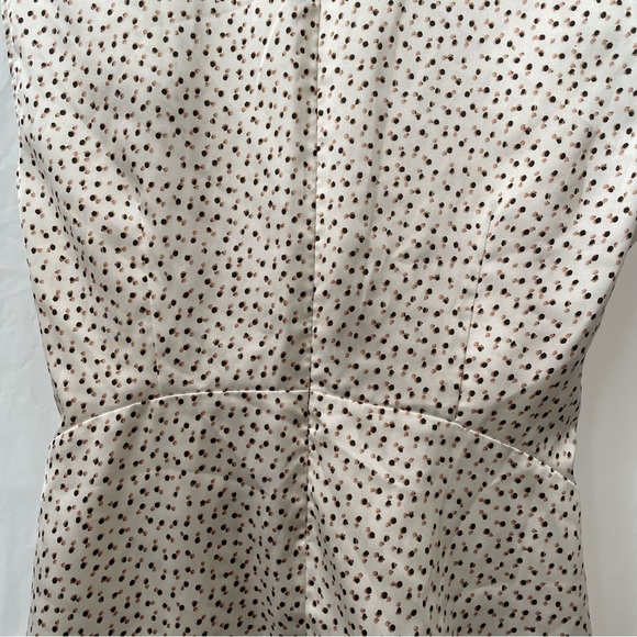 Silk like sleeveless wrap blouse - Picture 5 of 9